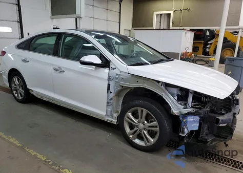 2019 Hyundai Sonata Limited z USA, uszkodzony, nr VIN 5NPE34AF8KH795229